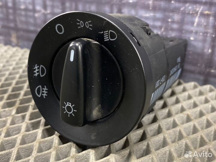 Переключатель света Volkswagen Passat Variant B5