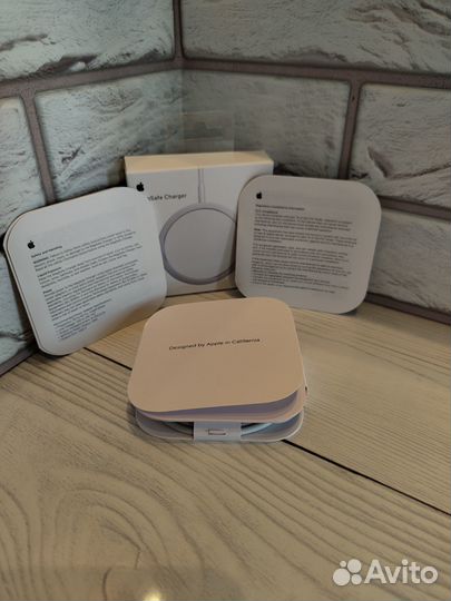 Беспроводная зарядка Magsafe Charger (новый)