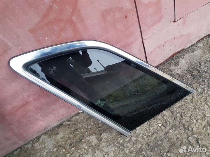 Стекло глухое заднее Mazda CX-7 (2006-2012)