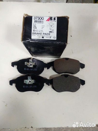 Колодки передние тормозные на Opel Astra H