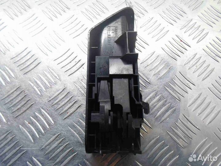 Кнопка салона Toyota Camry 7 XV50