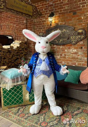 Поздравление ростовой куклой