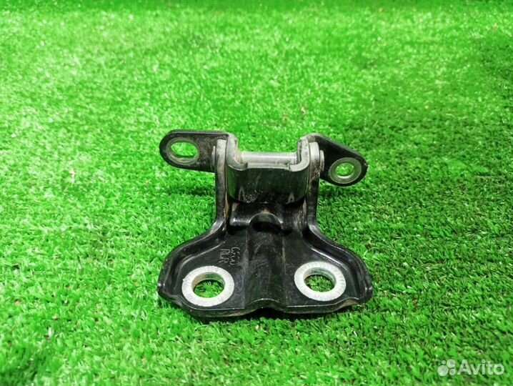 Петля двери Actyon New\Korando C (10-14) зад R верх. б\у (арт. 6382034001)