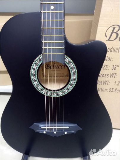 Акустическая гитара