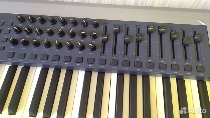 Миди-клавиатура M-Audio Keystation Pro 88