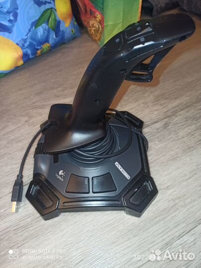 Игровой джойстик Logitech Attack 3