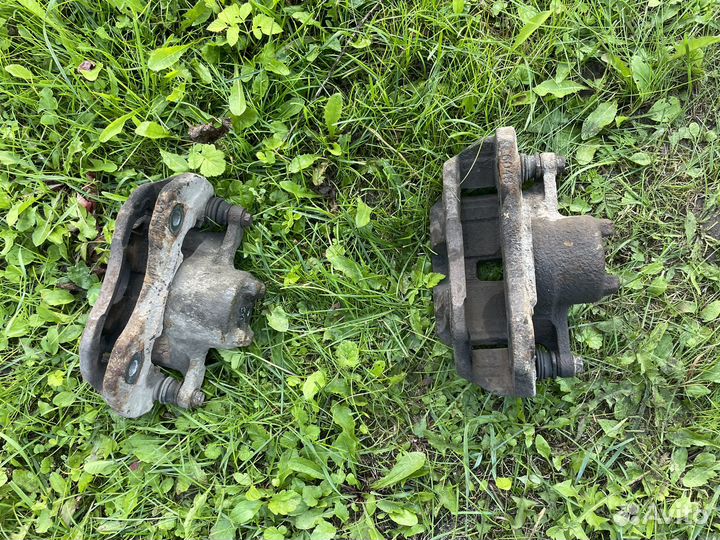 Суппорт передний для lancer 9