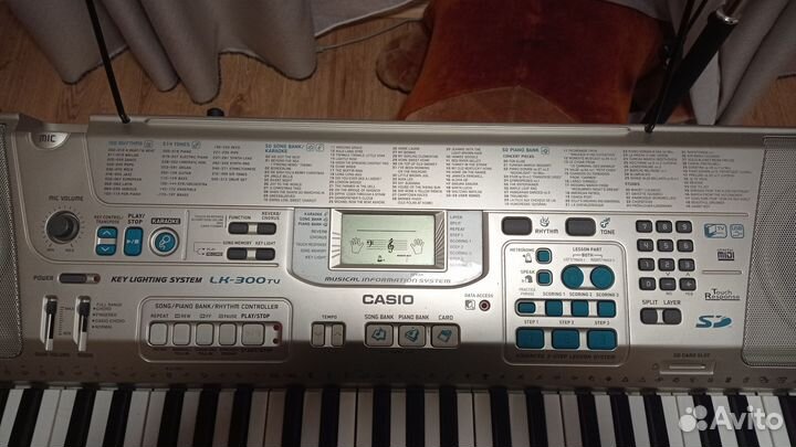 Синтезатор casio LK- 300tv
