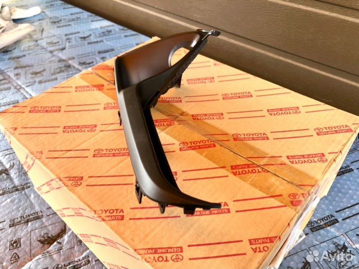 Рамка и кронштейн птф передняя правая Lexus Rx 4