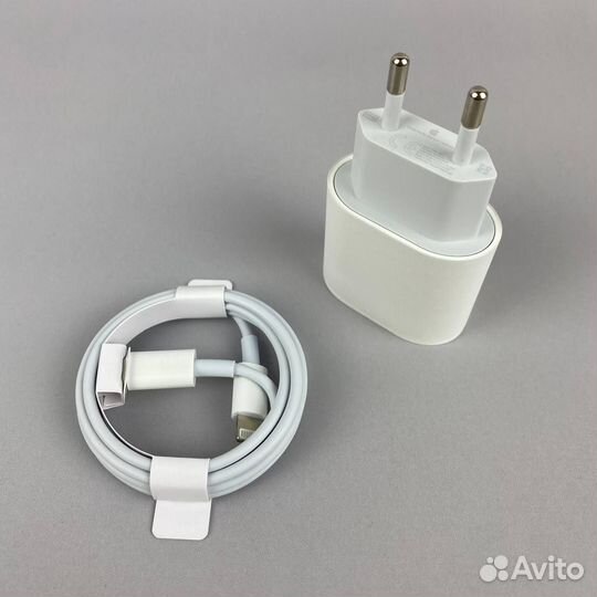 Быстрая зарядка для iPhone 20W с кабелем Lightning