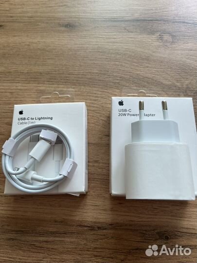 Apple type-C зарядка + кабель Lightening оригинал