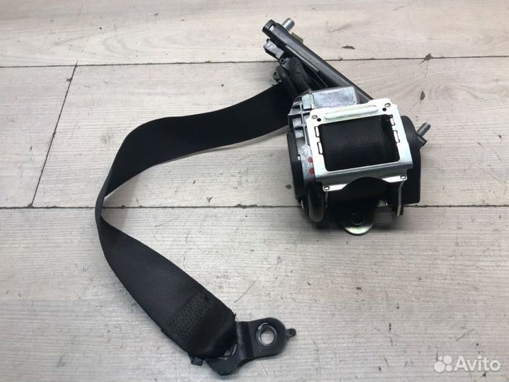 Ремень безопасности Mercedes Sprinter W909 646.701