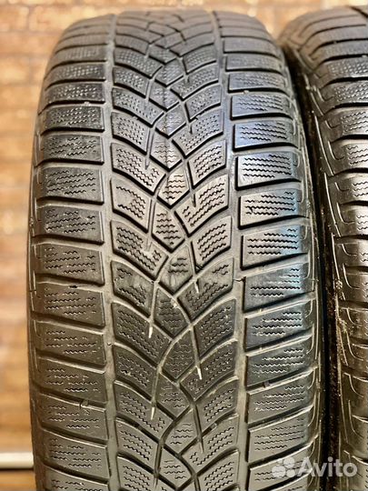 Goodyear UltraGrip Performance Gen-1 215/55 R17