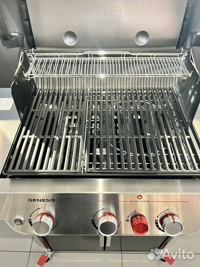 Гриль газовый Genesis E-335, черный