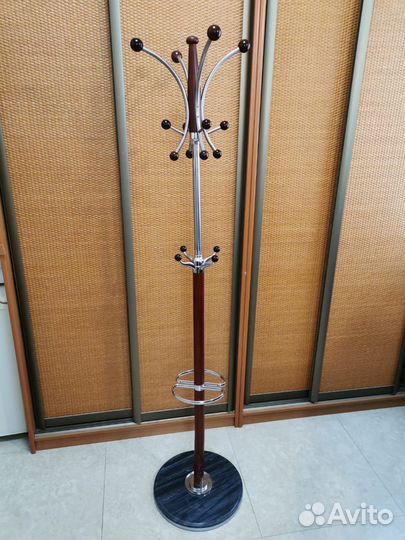 Вешалка для одежды напольная