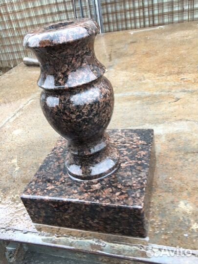 Шары и Вазы из гранита подставка в подарок