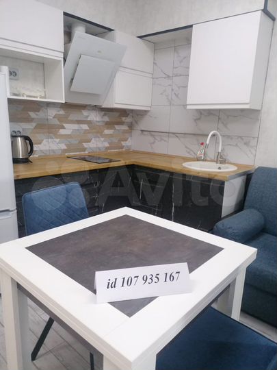 Апартаменты-студия, 37 м², 2/8 эт.