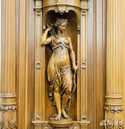 Комод антикварный с зеркалом