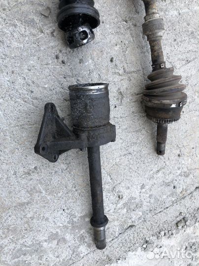 Привод левый правый Ниссан пресаж u30 дизель