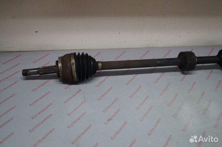 Nissan 39100-BN815 Вал приводной, правый