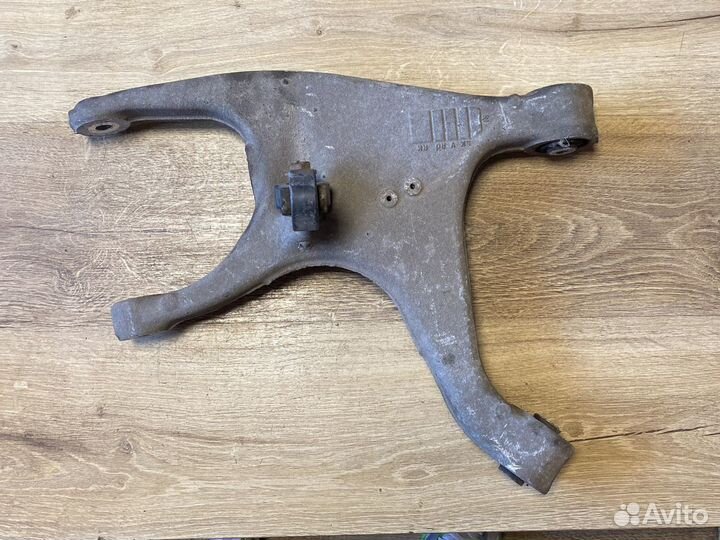 Audi a5 купе задний правый рычаг