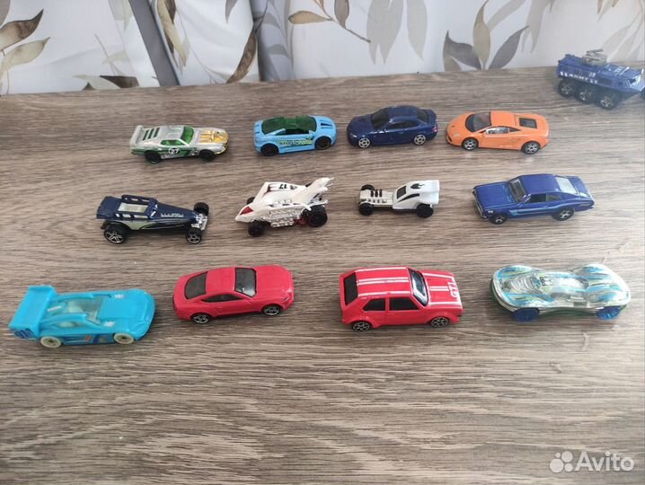 Hot wheels машинки