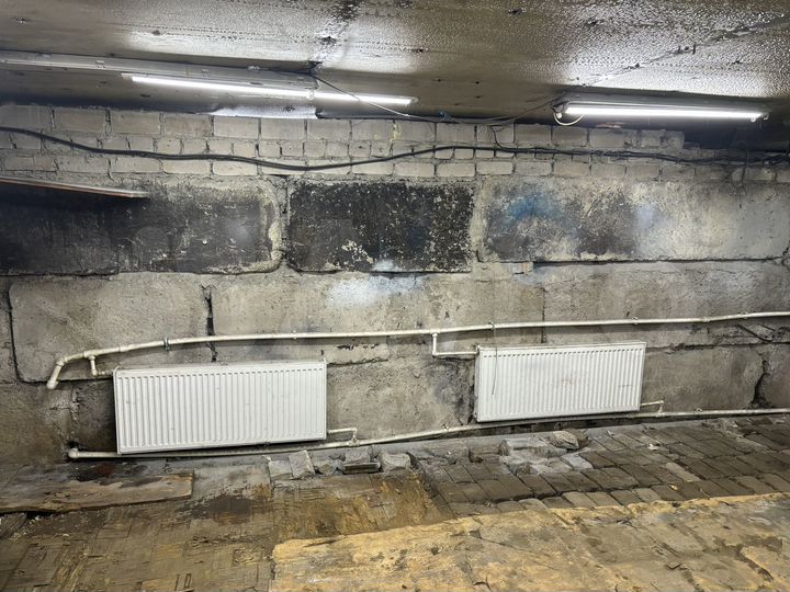 Гараж, > 30 м²