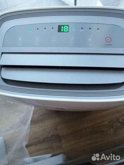 Мобильный кондиционер Electrolux eacm-08CL/N3