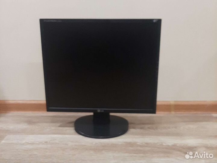 Монитор 17 дюймов