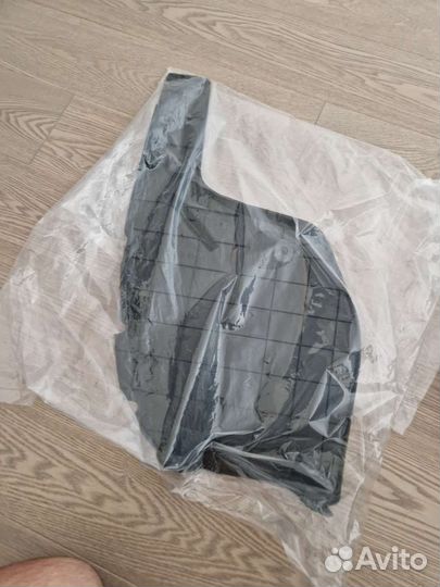 Подкрылокзадний Land Cruiser 5259160050 5259260030