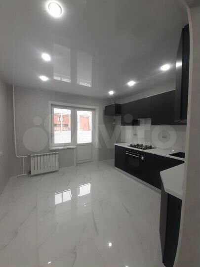 2-к. квартира, 54 м², 1/10 эт.