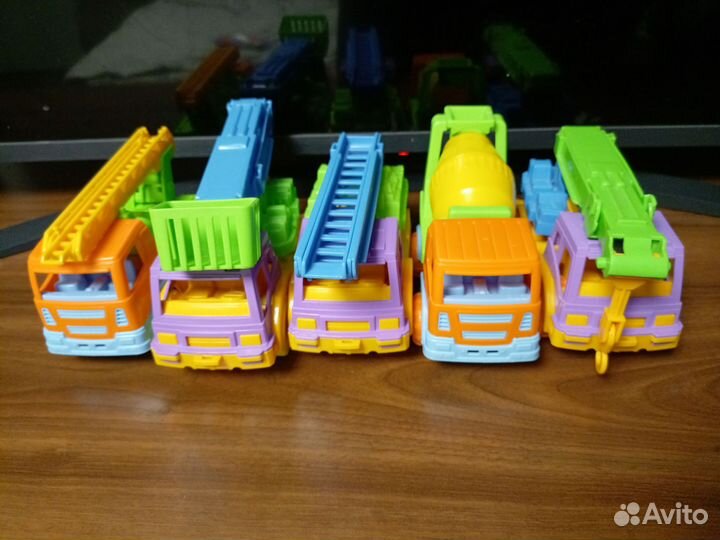 Машинки игрушки пакетом
