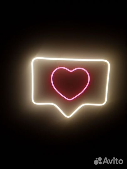 Неоновая вывеска готовая и под заказ