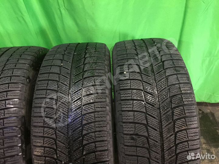 Комплект дисков с резиной 235/45R17 стиль 67 бмв E
