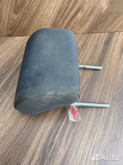 Подголовник сиденья задний Volkswagen Golf 5 BSE