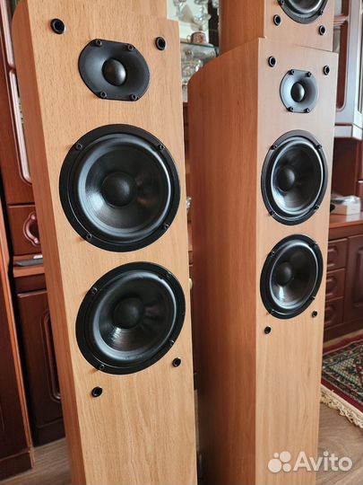 Комплект колонок 5.0 Sven HP-560T