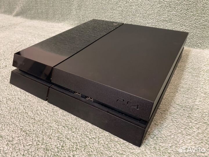 PS4 прошитая 9.00 HEN +20игр +2джоя