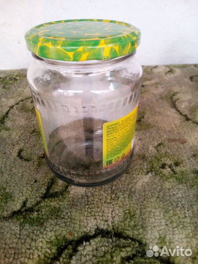 Банки стеклянные с металлическими крышками