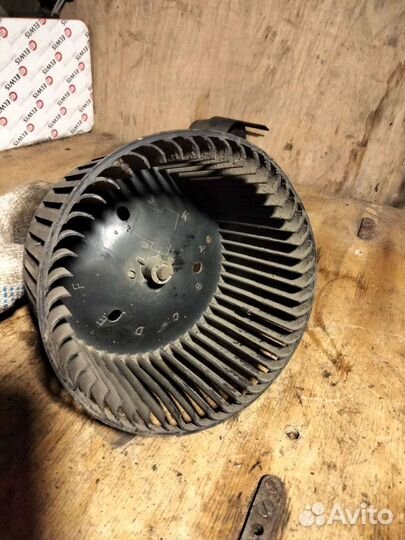 Моторчик печки Audi 100 C3