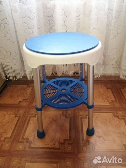 Стул для ванны и душа