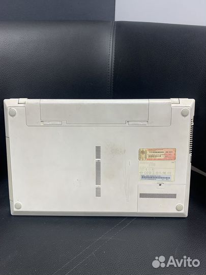 Ноутбук Samsung 300V (L)