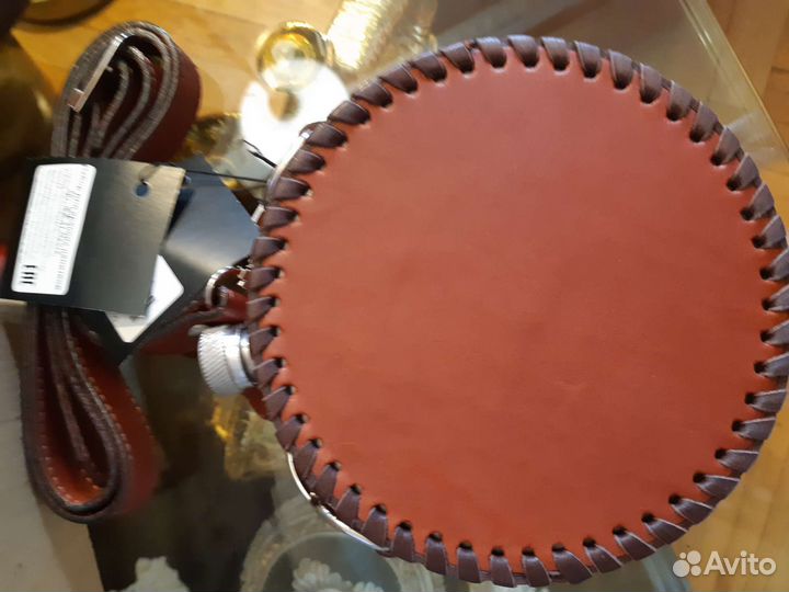 Фляжка в кожаной отделке