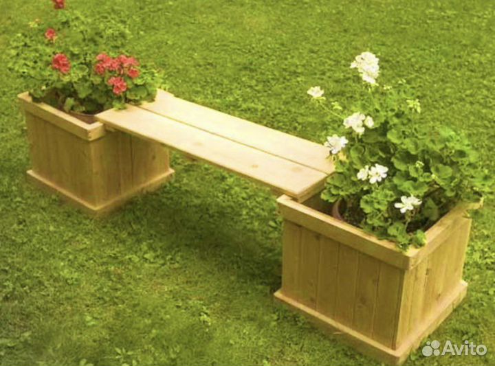 Клумба, опора для вьющихся растений