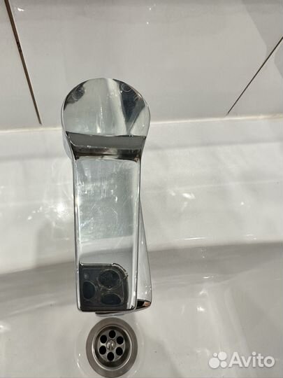 Раковина новая Santek