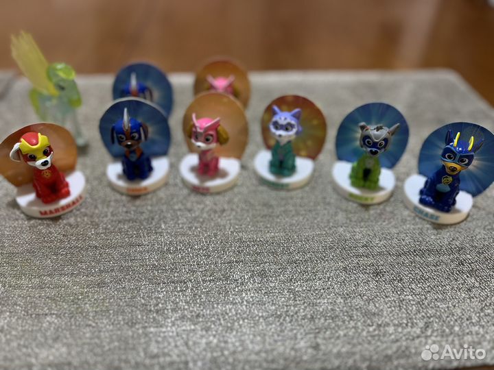 Небольшие игрушки разные Киндер, Pusheen, Sweetbox