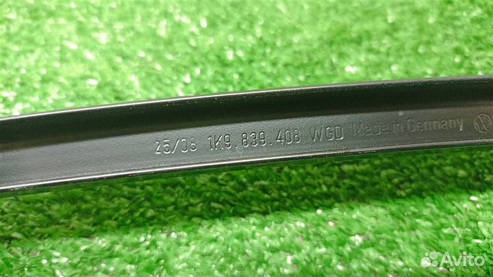 Направляющая стекла двери VW Golf V Variant 2003