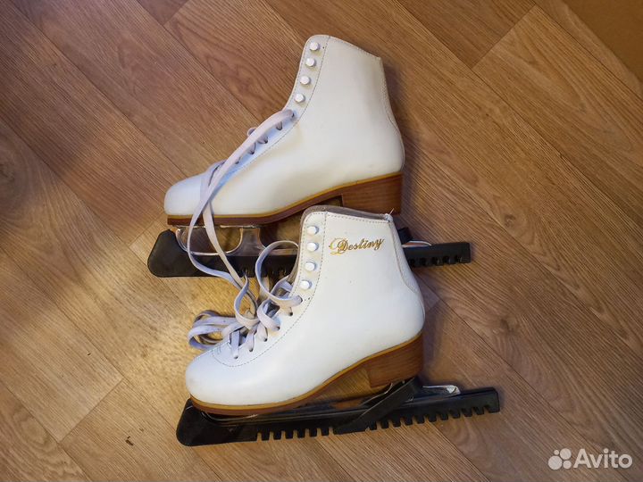 Коньки фигурные женские 37 размер