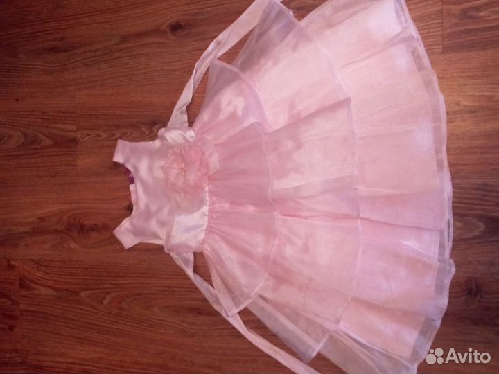 Нарядное платье