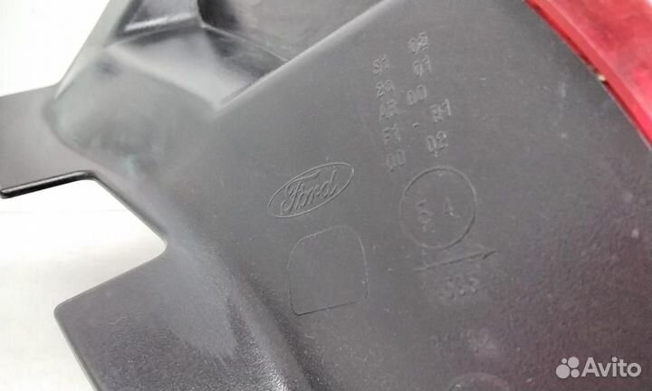 Фонарь правый Ford Focus 3 Hatchback