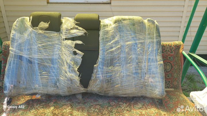 Задний диван Crown